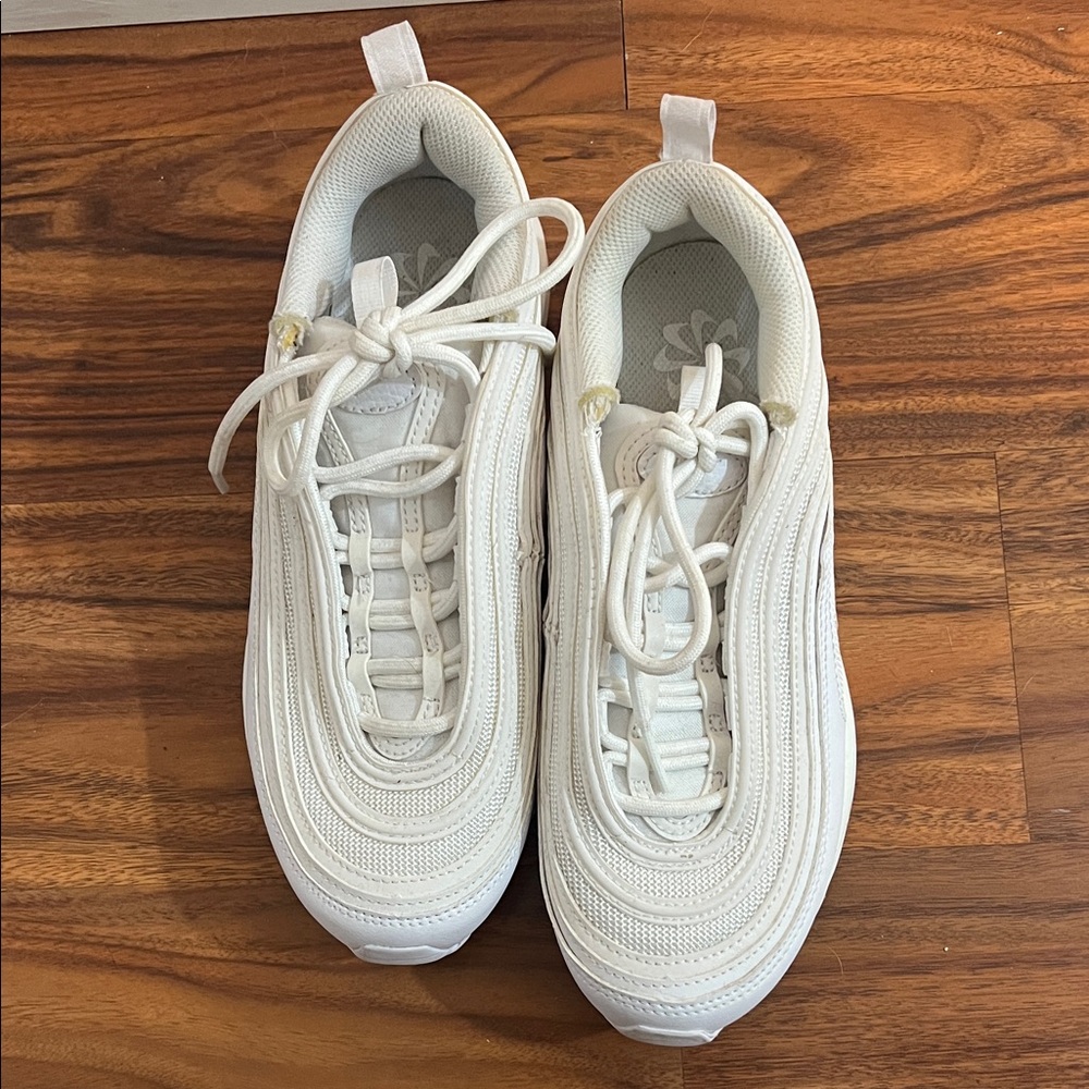 Nike- White Reflective Sneakers